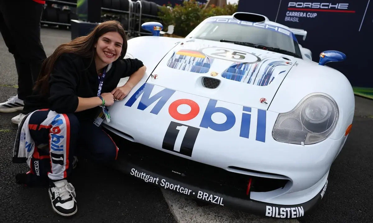 Única mulher no grid, Antonella Bassani destaca força feminina na Stock Car