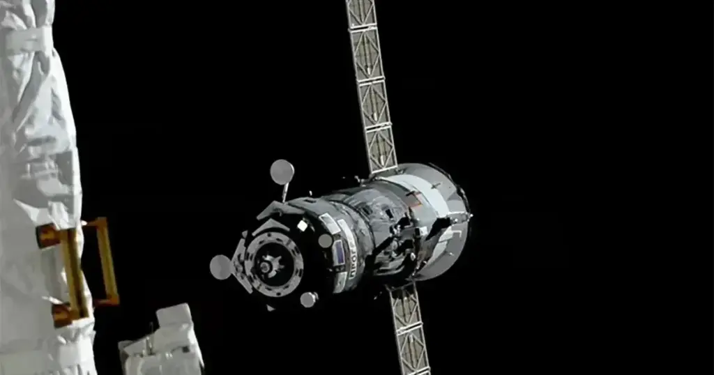 Vídeo: Nave de carga Progress 96 acopla à Estação Espacial Internacional