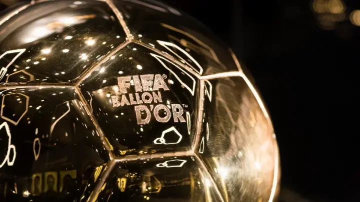 Web detona indicados à Bola de Ouro 2026: "Prêmio idiota"