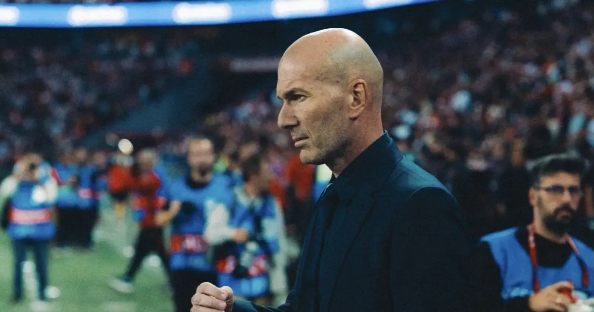 Zidane explica comemoração de gol da França e diz: “Foi estranho o que fiz”