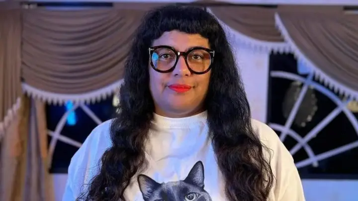 Deia Freitas, do “Não Inviabilize”, passa mal após eleições: “Piripaque”