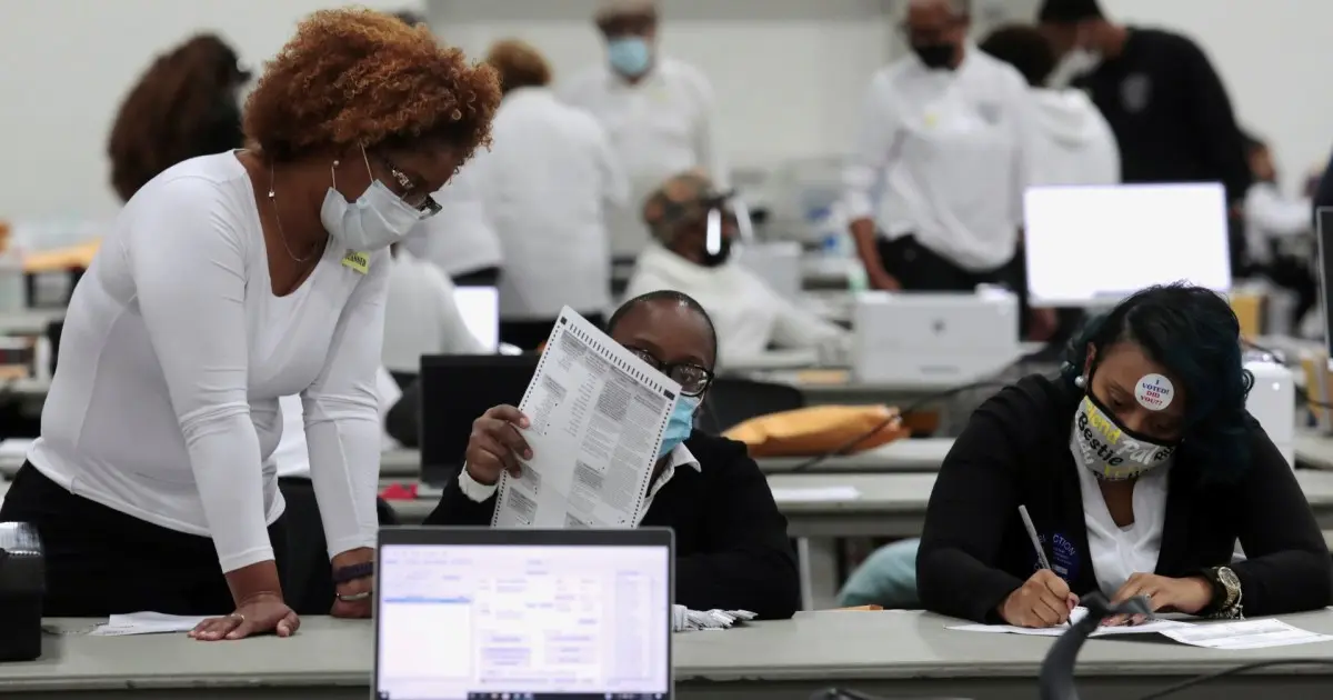 Democratas lideram a participação na votação antecipada nos EUA
