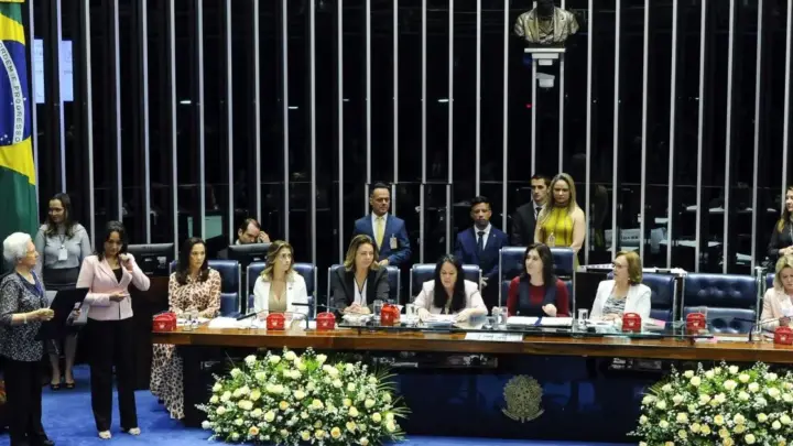 Senado elege 12 mulheres e terá maior bancada feminina da história