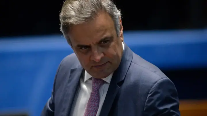 Aécio Neves é derrotado e fica em 7º lugar na disputa ao Senado em MG