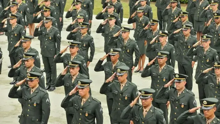 Time de Flávio conseguiu superar militarismo da direita, diz especialista