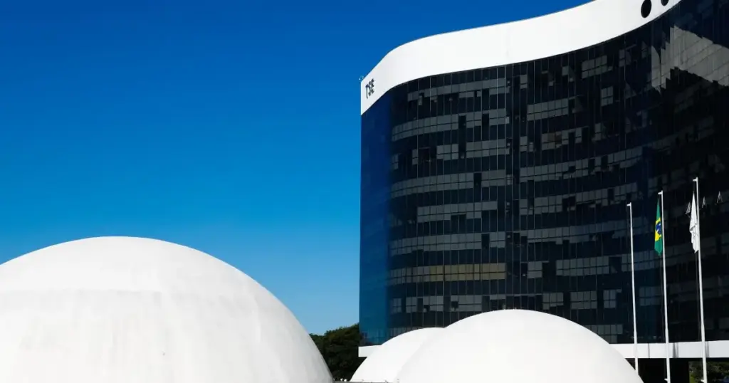 TSE amplia preparo para “eventos climáticos extremos” nas Eleições 2026