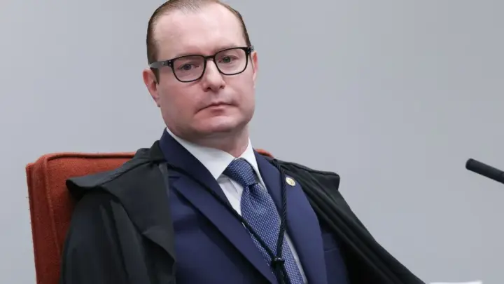 Após recurso do PSD, Zanin pede ao TSE informações sobre eleição no RJ