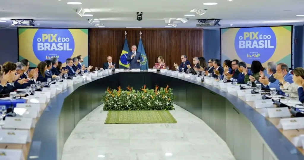 Lula começa a desenhar equipe para o próximo governo
