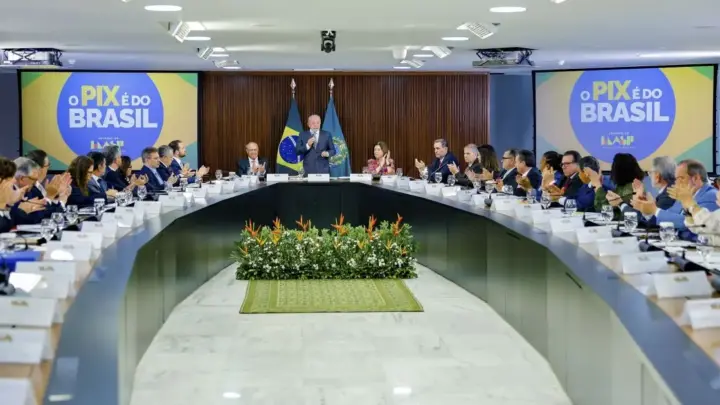 Lula começa a desenhar equipe para o próximo governo