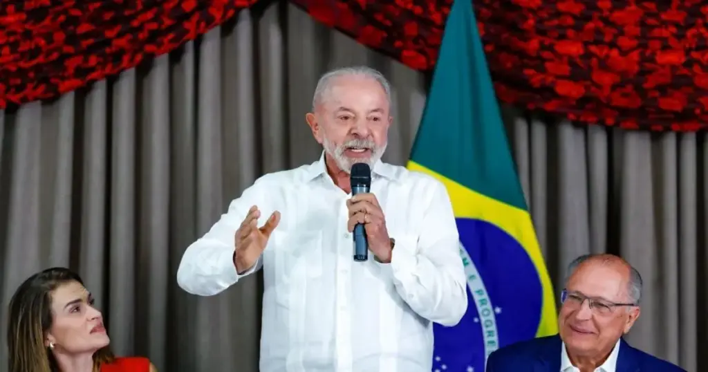 Lula reforça campanha com marqueteiros de João Campos, Jerônimo e Haddad