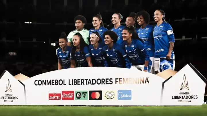 Cruzeiro busca vaga para manter trio brasileiro na Libertadores Feminina