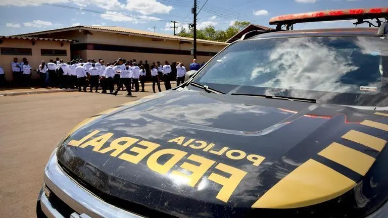 Quase metade dos policiais federais relata sofrimento psíquico, diz estudo
