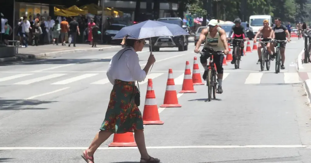 Brasil deve ter chuva e calor de até 40°C nesta terça (13); veja previsão