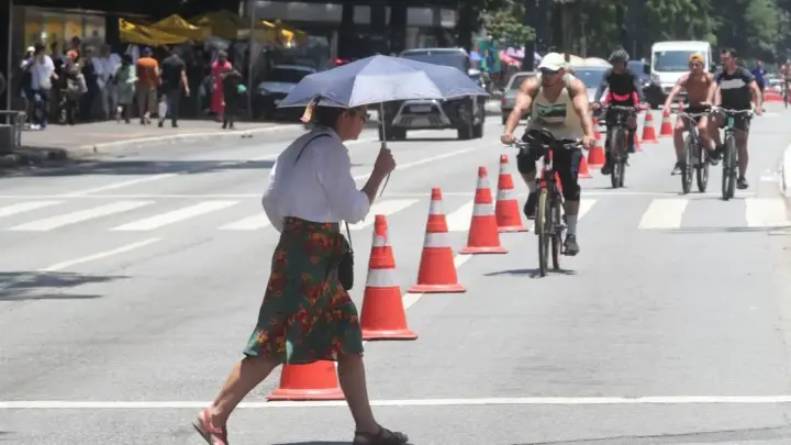 Brasil deve ter chuva e calor de até 40°C nesta terça (13); veja previsão