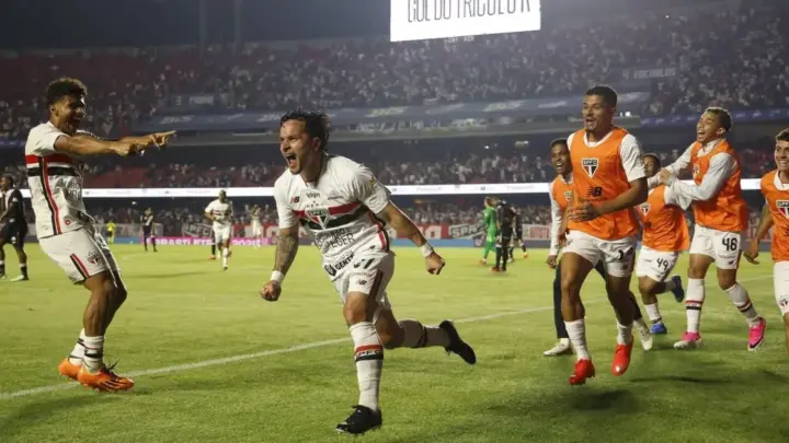 Brasileirão: São Paulo bate Vasco, se afasta do Z4 e sonha com Libertadores
