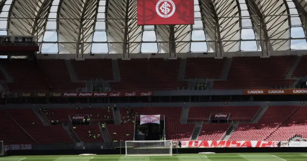 Internacional sofre transfer ban preventivo por fair play e se manifesta