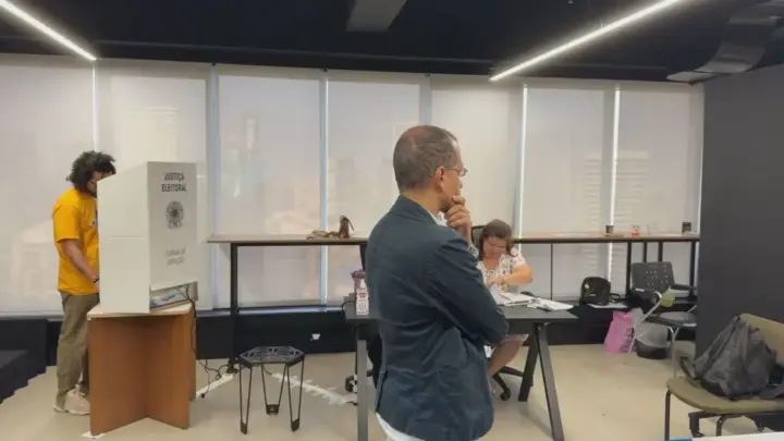 Eleições no exterior: quase um milhão de brasileiros estão aptos a votar