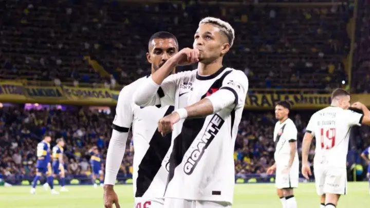 Vasco supera expulsão, vence Boca e se aproxima da final da Sul-Americana