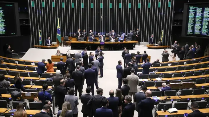 Eleições 2026: Câmara consegue reeleger mais da metade dos deputados