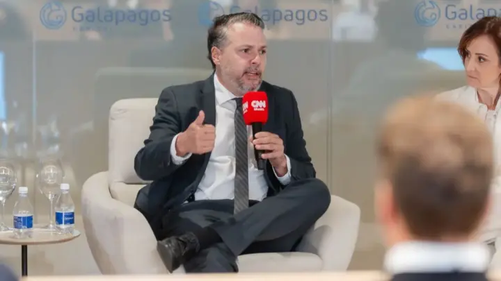 Análise WW: Poderes à direita facilitam possível governo Flávio