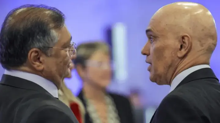 Análise: Ala do STF vê Moraes e Dino na mira do Senado