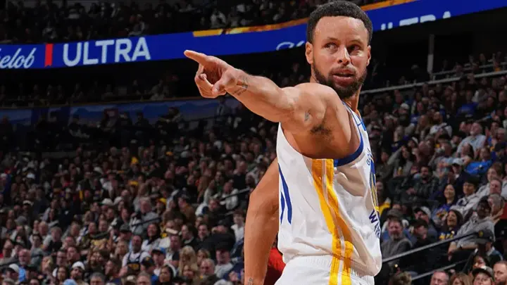 Curry tem 100% de aproveitamento nos arremessos e Warriors vencem Nuggets