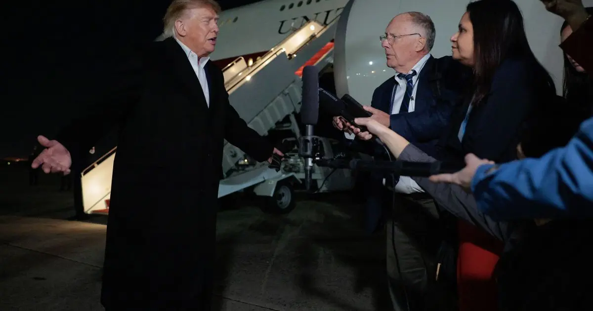 Trump diz que teria aprovado ida de Flávio Bolsonaro aos EUA