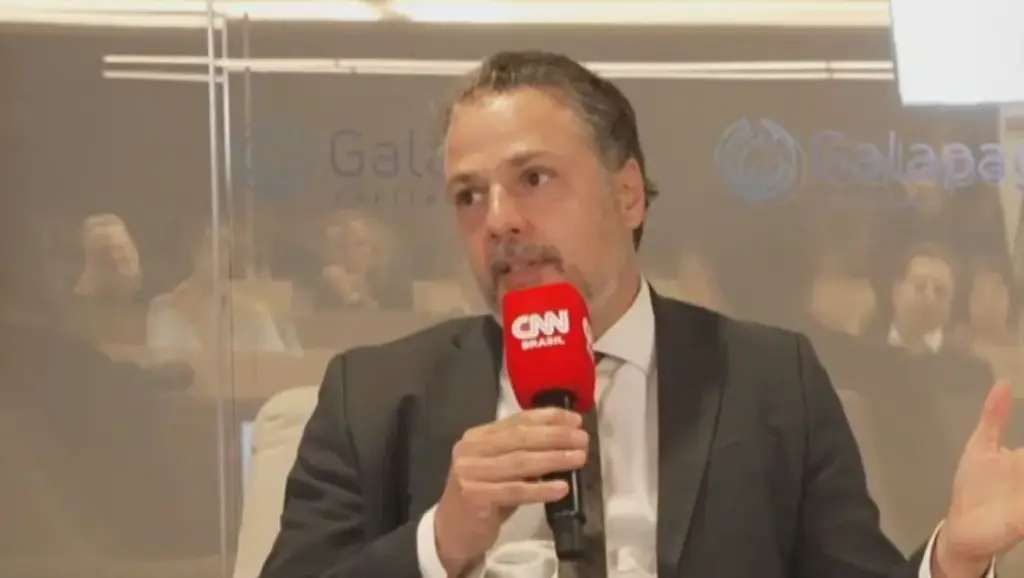 Análise WW: frente ampla beneficia Flávio, e debates podem ajudar Lula