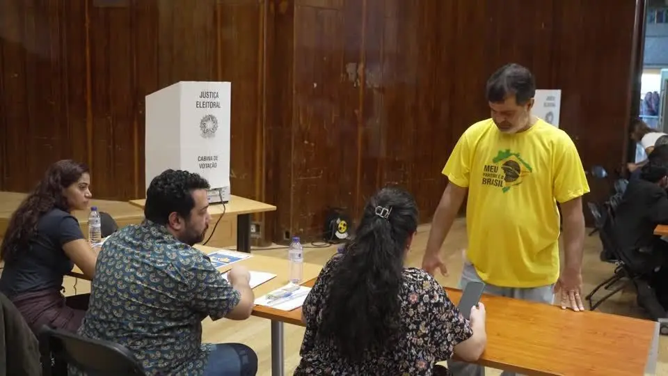 Eleitores brasileiros em Lisboa vão às urnas