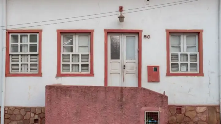 Sua casa na TV? Entenda como moradores ganham dinheiro alugando a fachada para gravações de produções audiovisuais