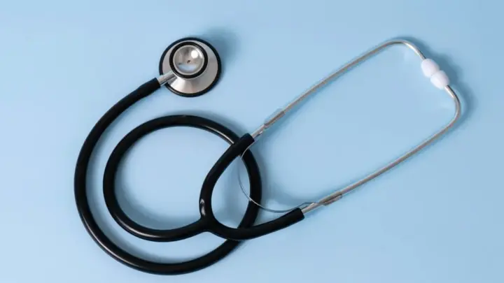 “OAB da Medicina”: Senado aprova MP que obriga provas durante o curso