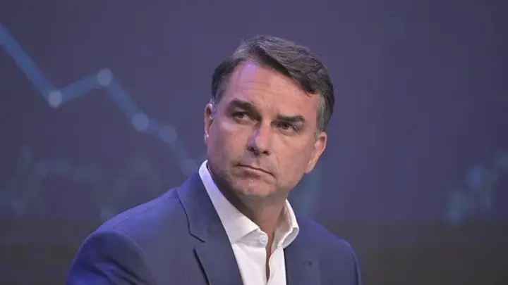 Em Manaus, Flávio diz que vai “transformar as riquezas” da Amazônia