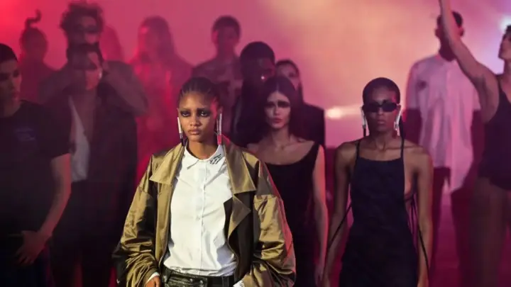 Rebeldia? FORCA apresenta desfile no SPFW com drift de carro