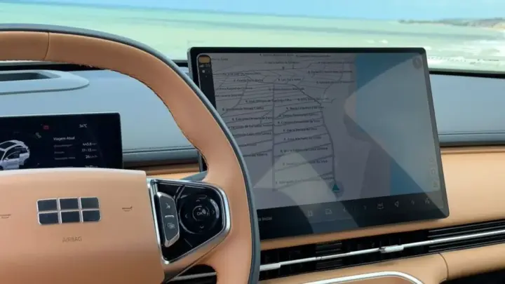 Grupo Geely anuncia parceria com Google para melhorar integração digital