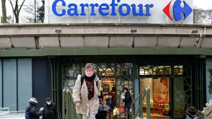 Hackers causam incêndios e danos a centenas de supermercados na França