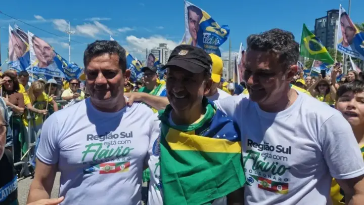 Governadores do Sul participam de motociata pró-Flávio em Florianópolis