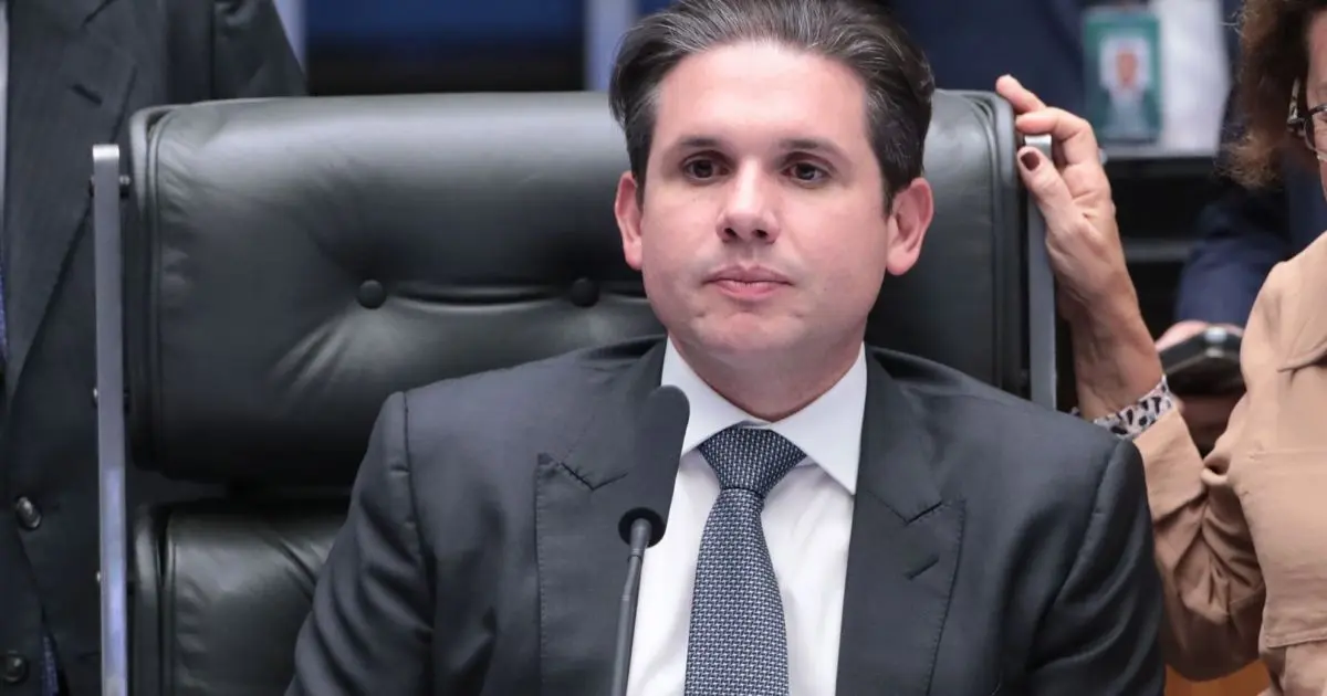 Aprovação no Senado coroa esforço histórico, diz Hugo Motta sobre 6×1