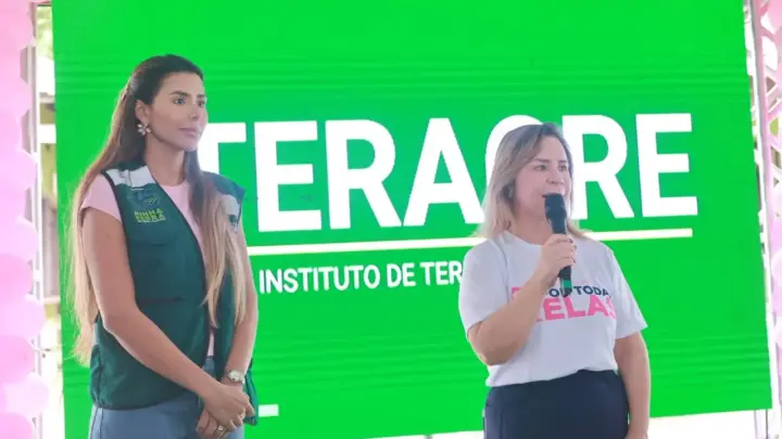 Por determinação de Mailza Assis, Iteracre entrega títulos definitivos para mulheres durante ação “Por Todas Elas