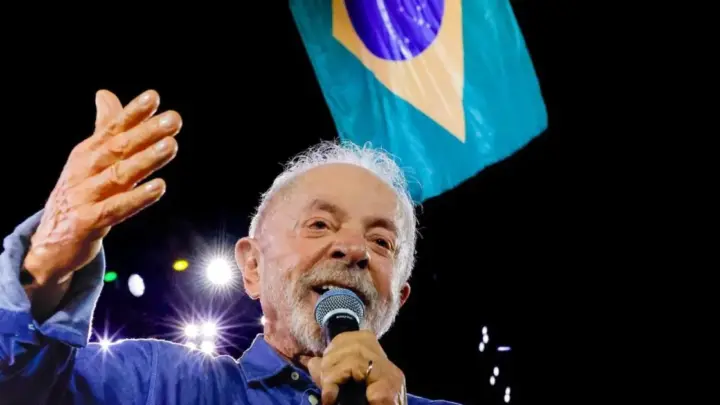 Entorno de Lula defende promessa de tarifa zero antes do 2° turno