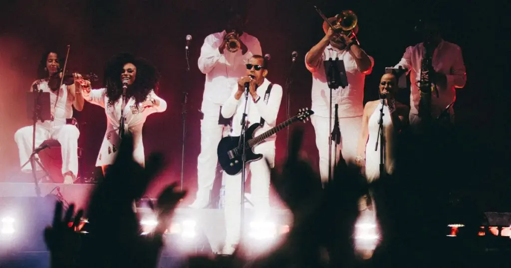 Jorge Ben Jor reúne mais de 50 mil pessoas com show único em SP; veja fotos