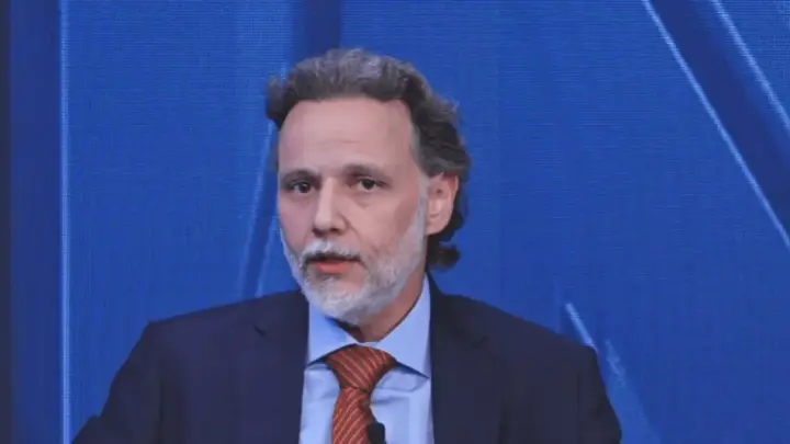 Lulinha entregou sigilos a Mendonça e pode prestar depoimento, diz advogado