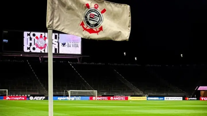Corinthians suspende patrocínio de conteúdo adulto após decisão da Justiça