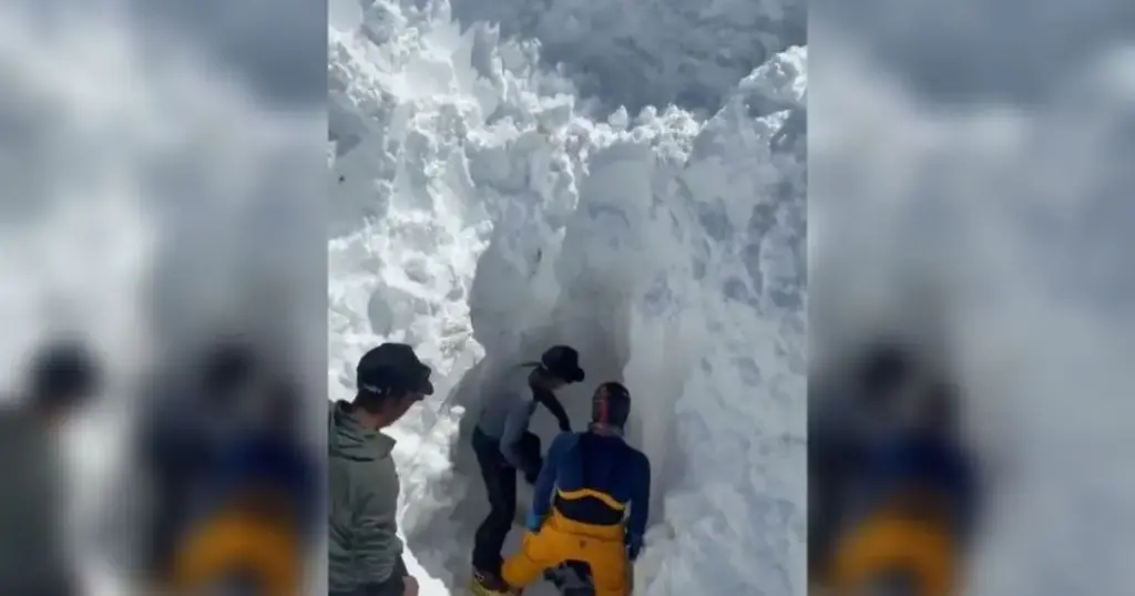 Avalanche no Nepal mata pelo menos 15 trabalhadores em acampamento