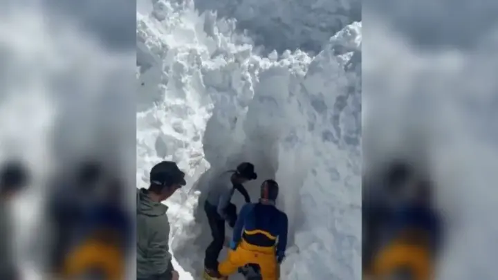 Avalanche no Nepal mata pelo menos 15 trabalhadores em acampamento