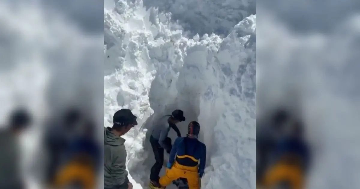 Avalanche no Nepal mata pelo menos 15 trabalhadores em acampamento