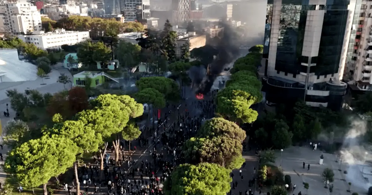 Ao menos 167 pessoas foram presas em protestos na Albânia, diz polícia