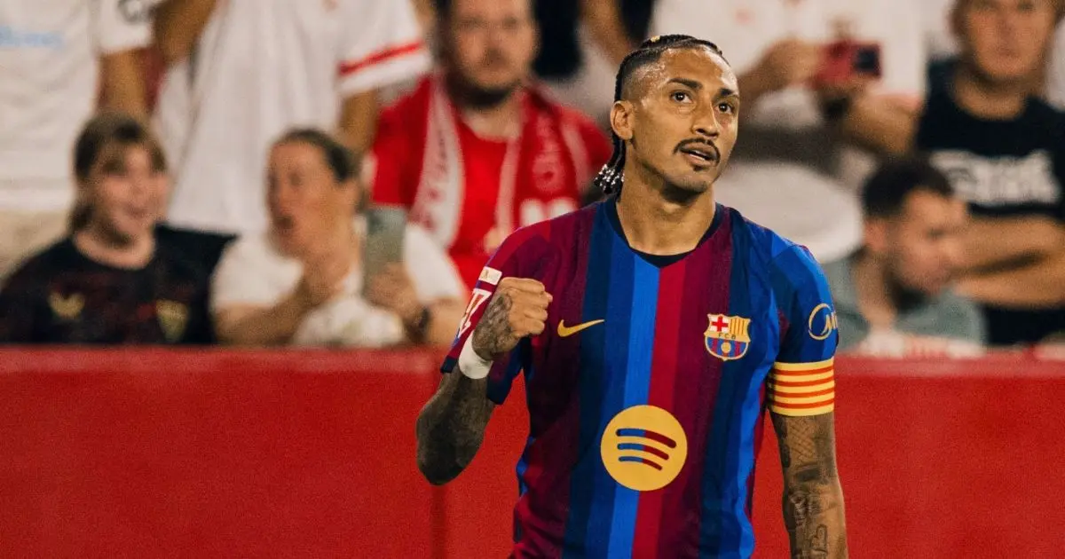 Raphinha renova com Barcelona até 2030 e terá aumento salarial