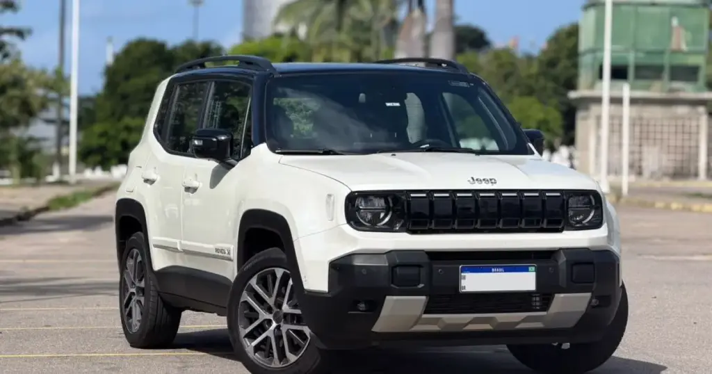 Jeep Renegade Sahara MHEV: como é a convivência diária com o SUV híbrido