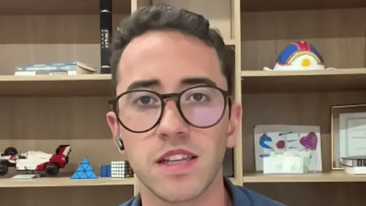 Incêndio na UFPE não foi causado pela direita, diz Thiago Medina à CNN