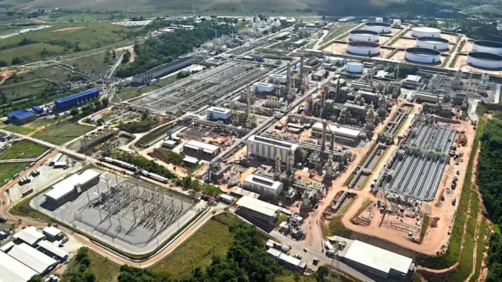 Leilão de gás natural da União vende toda oferta a 23 empresas, ágio de 35%